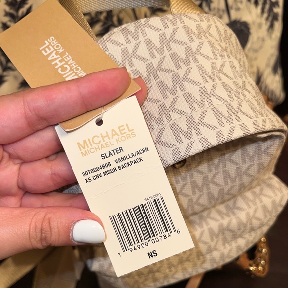 Michael Kors Slater XS Convertible Messenger Vanilla/Acorn Backpack - Picture 2 of 7